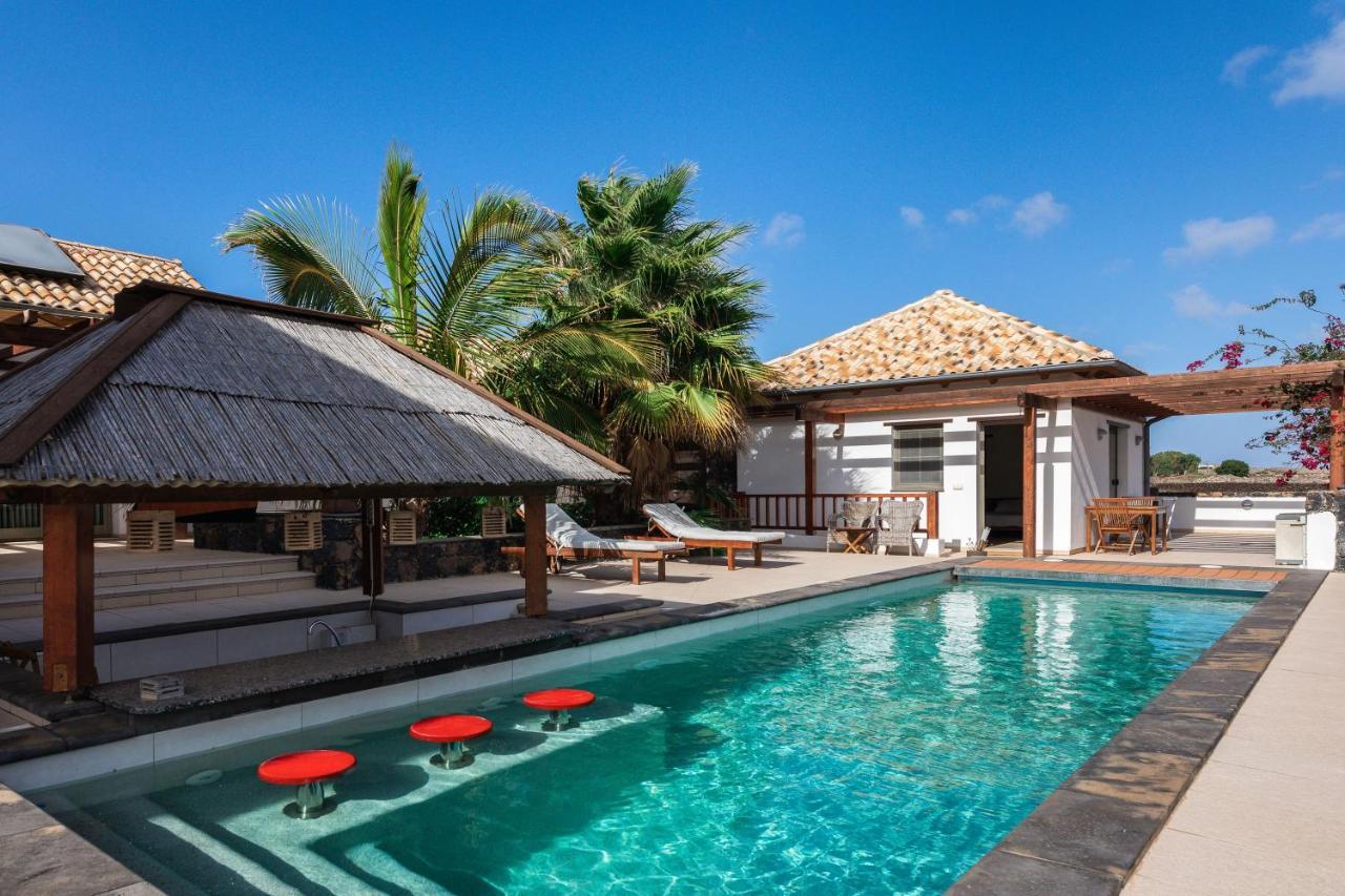 Villa Annunaki Лахарес Екстериор снимка