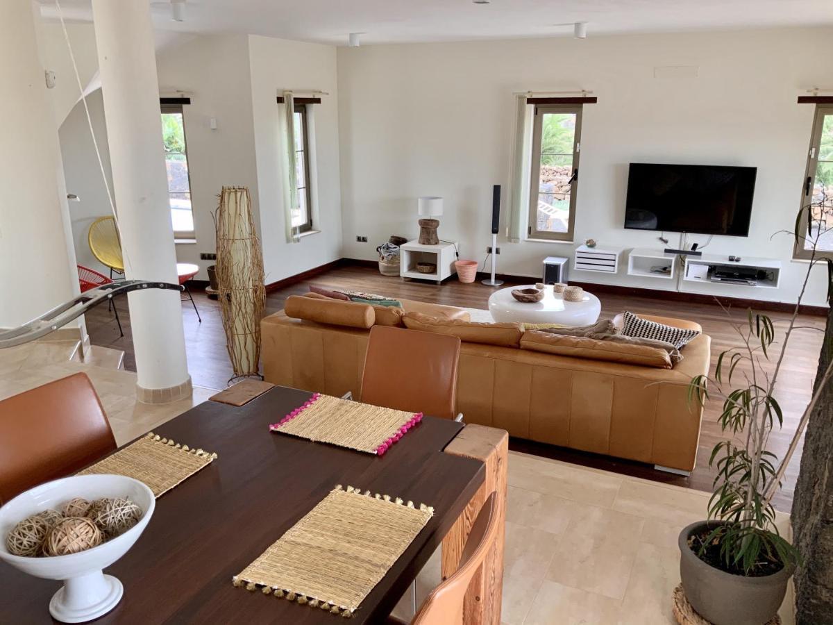 Villa Annunaki Лахарес Екстериор снимка
